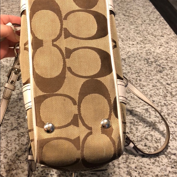 Coach Tote Bag - Picture 4 of 8